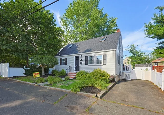 2nd image of 104 Fairmount Ave, Saugus, MA 01906 | MLS# 73552994