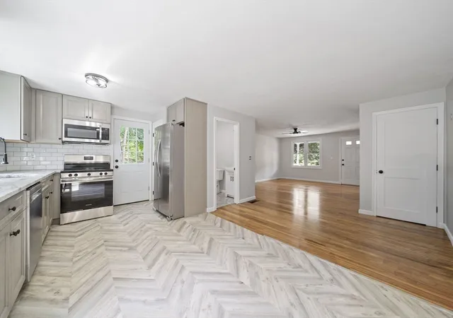 4th image of 28 Lawn St #28, Attleboro, MA 02703 | MLS# 73560393