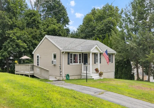 1st image of 15 Amesbury St, Haverhill, MA 01830 | MLS# 73558349