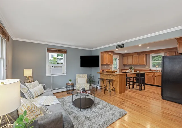 2nd image of 15 Amesbury St, Haverhill, MA 01830 | MLS# 73558349