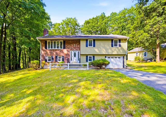 1st image of 198 Hollis Rd, Lunenburg, MA 01462 | MLS# 73560457