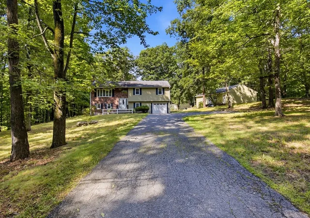 29th image of 198 Hollis Rd, Lunenburg, MA 01462 | MLS# 73560457