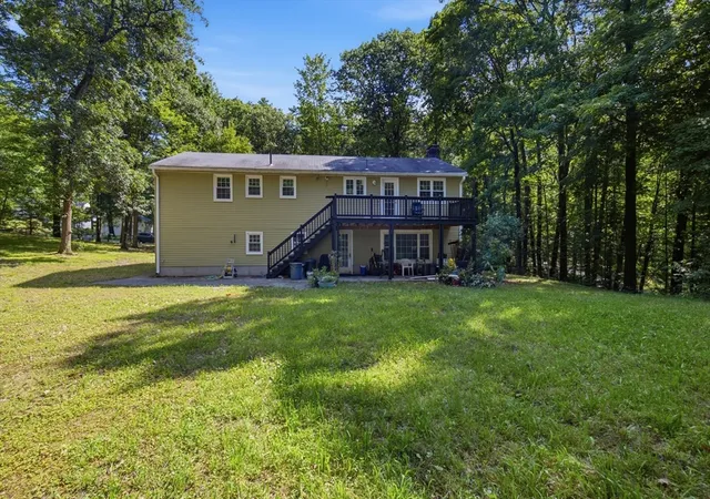 3rd image of 198 Hollis Rd, Lunenburg, MA 01462 | MLS# 73560457