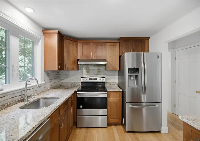 4th image of 198 Hollis Rd, Lunenburg, MA 01462 | MLS# 73560457