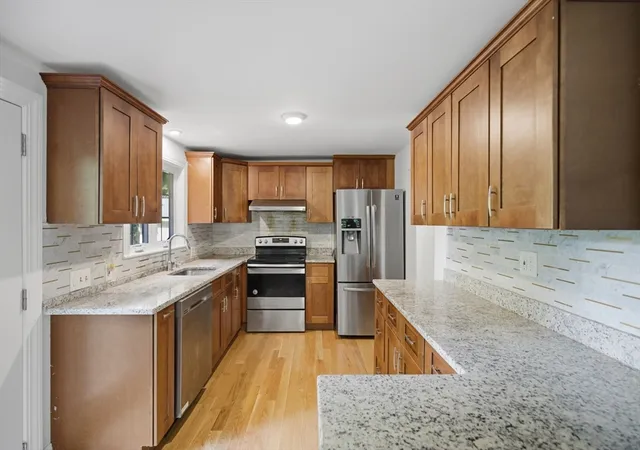 5th image of 198 Hollis Rd, Lunenburg, MA 01462 | MLS# 73560457