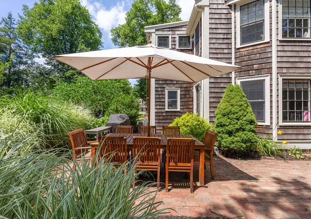 Homes for sale in Hingham, MA | 29 Pleasant St, Hingham, MA 02043 | MLS# 73510741