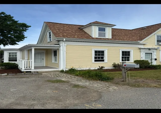 Homes for sale in Barnstable, MA | 21 Pleasant St #8, Barnstable, MA 02601 | MLS# 73539810