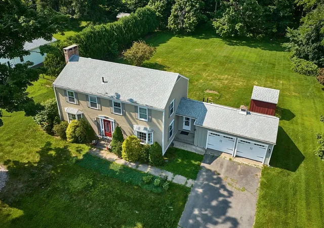 3rd image of 35 Meadow Lane, Greenfield, MA 01301 | MLS# 73567836
