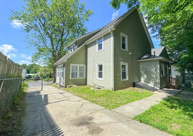 Photo 3 of Single family home for sale at 185 Leyfred Ter, Springfield, MA 01108 | MLS# 73550564 | Listing updated on 2026-09-13