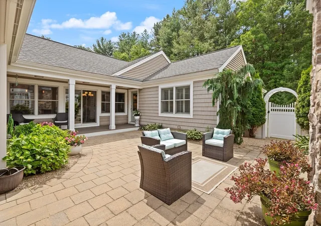 4th image of 40 Tall Pine Dr #2, Sudbury, MA 01776 | MLS# 73532984
