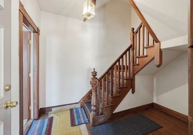 2nd image of 16 Dartmouth St, Worcester, MA 01604 | MLS# 73564779