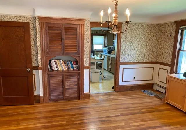 Photo 4 of Sale Pending at 86 Highview Ave, Melrose, MA 02176 | MLS# 73529302 | Listing updated on 2026-08-13