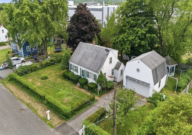 2nd image of 3 Lynn Ave, Plainville, MA 02762 | MLS# 73562293