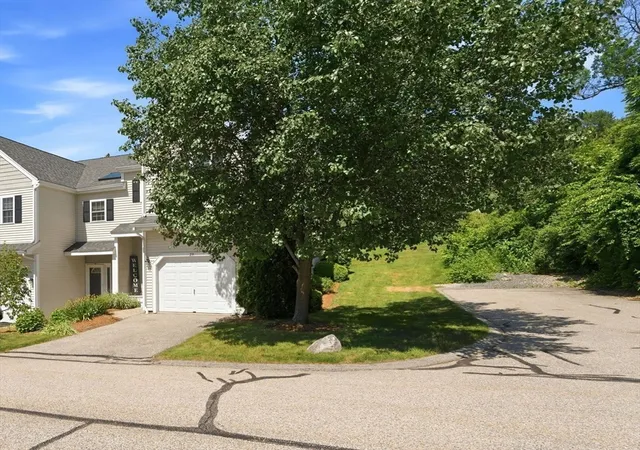 Homes for sale in Grafton, MA | 23 Azalea Ln #23, Grafton, MA 01519 | MLS# 73542557