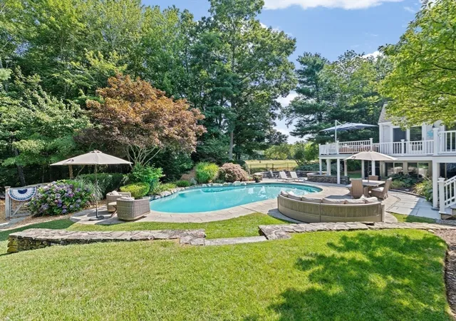 4th image of 71 Satuit Meadow Ln, Norwell, MA 02061 | MLS# 73546685