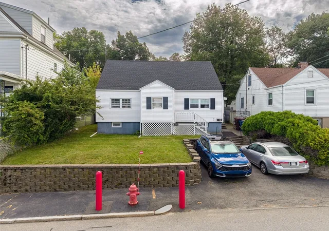 2nd image of 176 Reservoir Ave, Revere, MA 02151 | MLS# 73561627