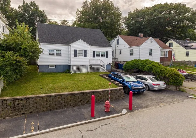 Photo 3 of Sale Pending at 176 Reservoir Ave, Revere, MA 02151 | MLS# 73561627 | Listing updated on 2026-09-16