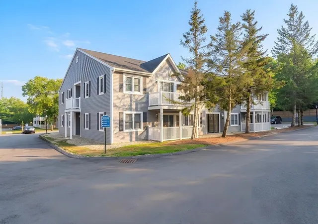 2nd image of 450 Somerset Ave #705, Taunton, MA 02780 | MLS# 73551125