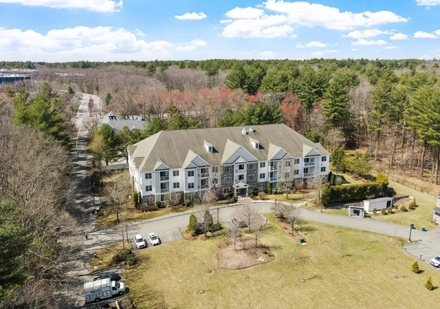 35th image of 1000 Albion Dr #1302, Bedford, MA 01730 | MLS# 73501724