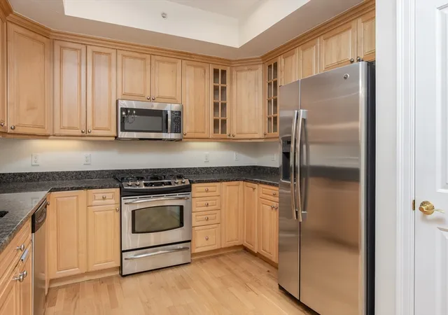 4th image of 1000 Albion Dr #1302, Bedford, MA 01730 | MLS# 73501724