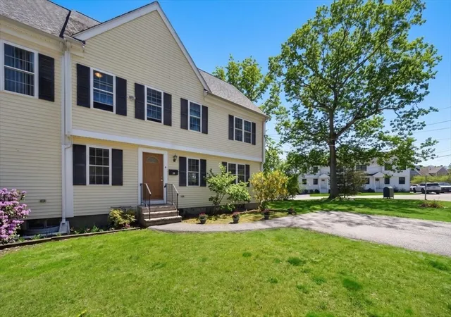 Homes for sale in Hingham, MA | 16 Rhodes Pl #16, Hingham, MA 02043 | MLS# 73509624