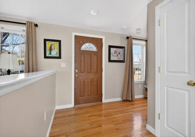 Homes for sale in Hingham, MA | 16 Rhodes Pl #16, Hingham, MA 02043 | MLS# 73509624