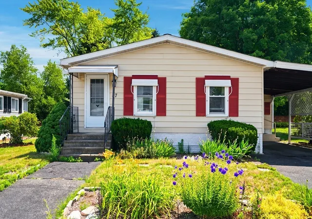 Photo 3 of Manufactured home for sale at 27 Castle Rd #153, Attleboro, MA 02703 | MLS# 73550419 | Listing updated on 2026-08-10