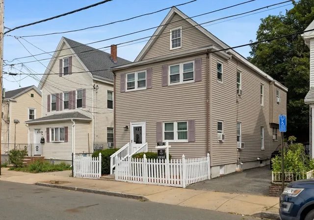2nd image of 50 Bradford St, Everett, MA 02149 | MLS# 73553234
