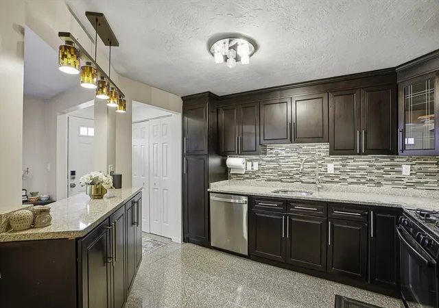 5th image of 237 South St #6, Shrewsbury, MA 01545 | MLS# 73530820