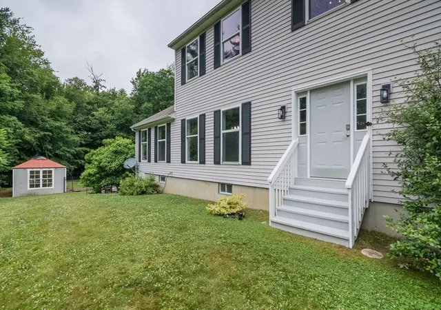 Homes for sale in Blandford, MA | 27 South St, Blandford, MA 01008 | MLS# 73540682