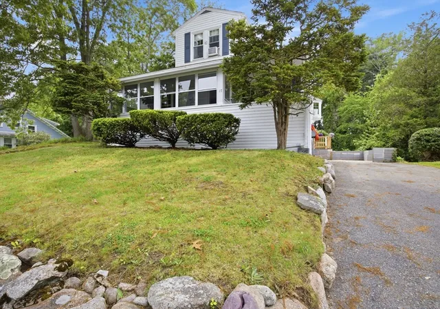 Homes for sale in South Weymouth, MA | 17 Great Pond Rd, South Weymouth, MA 02190 | MLS# 73526108