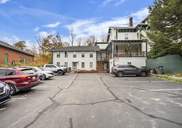 2nd image of 35 Cedar St, Gardner, MA 01440