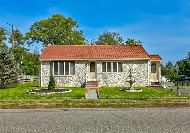 5th image of 2 Herrick Road, Peabody, MA 01960 | MLS# 73523824