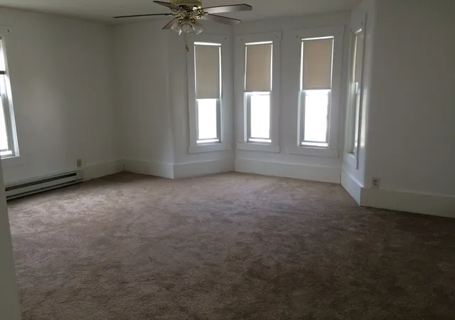 Listing Photo 4 - Condo for sale in building located at 100 Conant St, Gardner, MA 01440