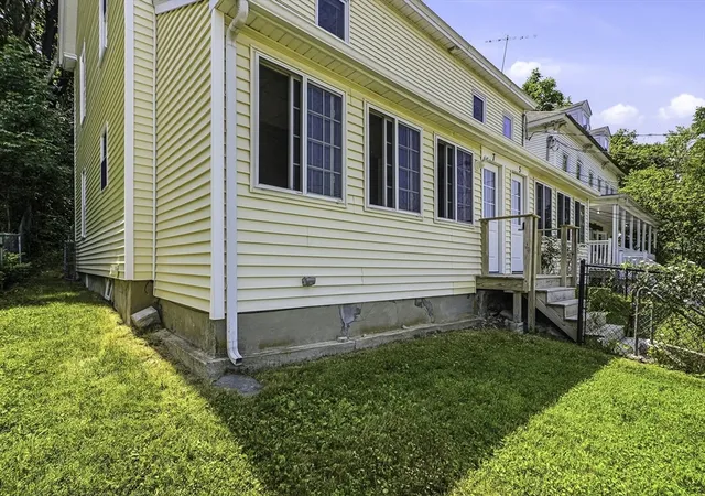 3rd image of 5-7 Oak St, Clinton, MA 01510 | MLS# 73555138