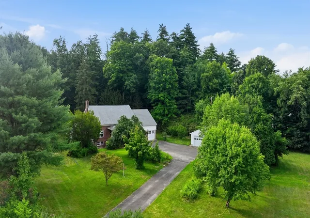 4th image of 303 E State St, Granby, MA 01033 | MLS# 73548696