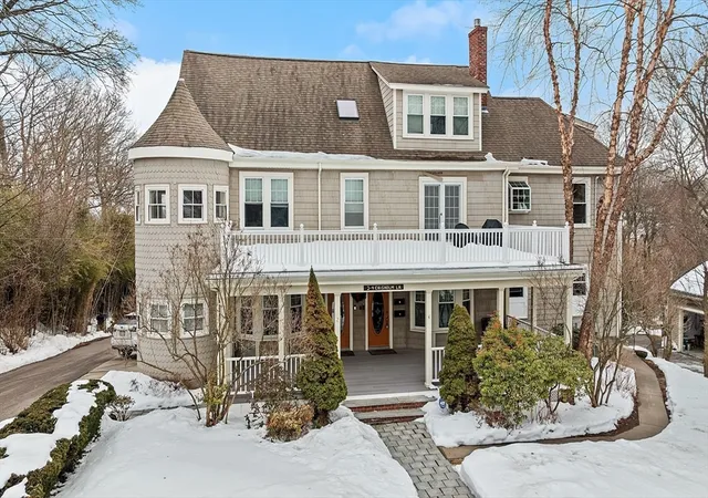 2nd image of 2-4 Chisholm Ln #3, Roslindale, MA 02131 | MLS# 73559590