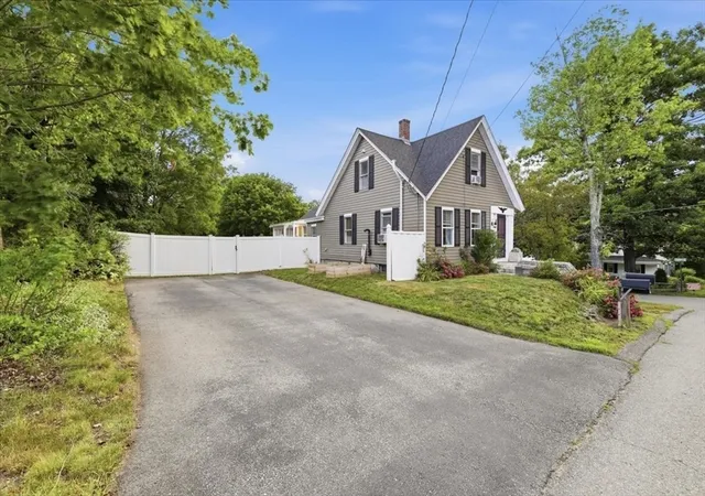 Homes for sale in Townsend, MA | 19 West Elm St, Townsend, MA 01474 | MLS# 73546273