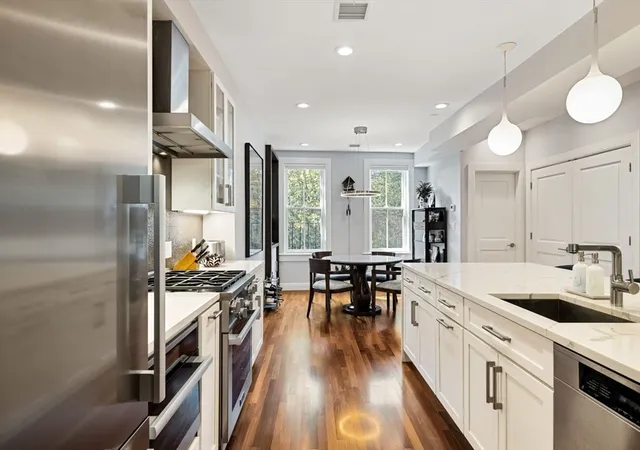 3rd image of 20 Dwight St #2, Boston, MA 02118 | MLS# 73431301