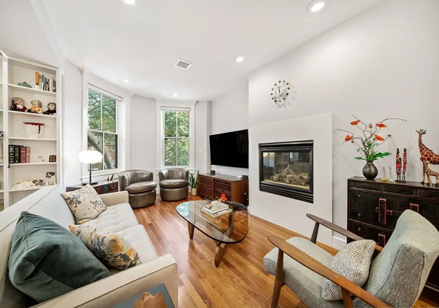5th image of 20 Dwight St #2, Boston, MA 02118 | MLS# 73431301