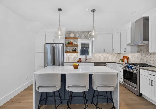 2nd image of 131 Hudson Street #1, Somerville, MA 02144 | MLS# 73546308