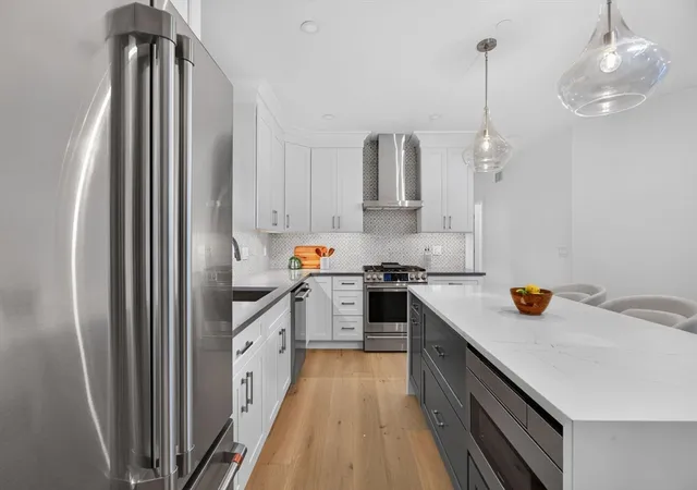 4th image of 131 Hudson Street #1, Somerville, MA 02144 | MLS# 73546308