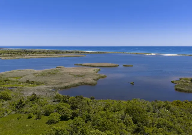 2nd image of 8 Snail Road, Chilmark, MA 02535 | MLS# 73538291