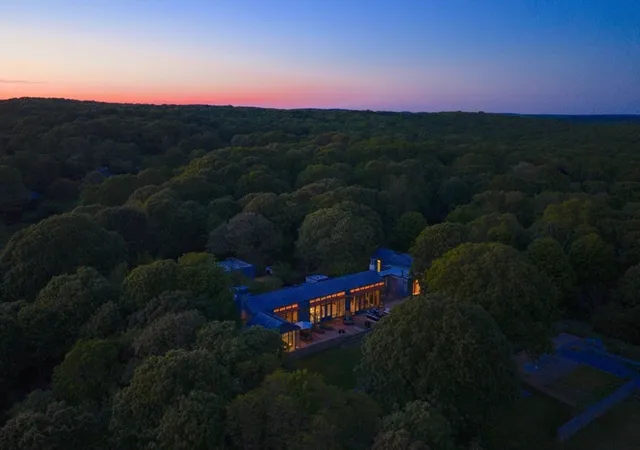 3rd image of 8 Snail Road, Chilmark, MA 02535 | MLS# 73538291