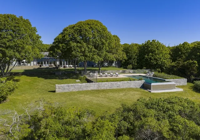 5th image of 8 Snail Road, Chilmark, MA 02535 | MLS# 73538291