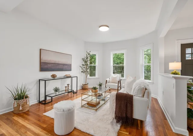 4th image of 22 Charnwood Rd, Somerville, MA 02144