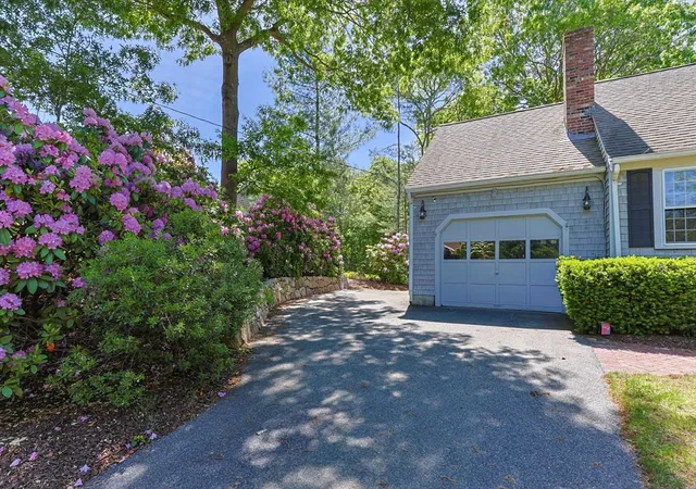 Photo 2 of Single family home for sale at 114 King Arthur Dr, Osterville, MA 02655 | MLS# 73534191 | Listing updated on 2026-09-16