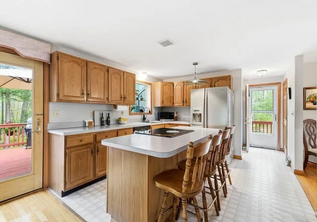 4th image of 71 Harvey St, Taunton, MA 02780 | MLS# 73551552