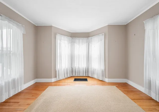 2nd image of 35 Nineteenth Street, Lowell, MA 01850 | MLS# 73553192