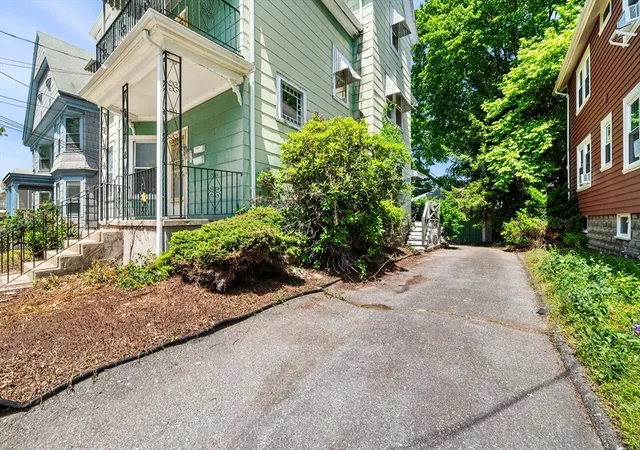 Homes for sale in Medford, MA | 31 Orchard St, Medford, MA 02155 | MLS# 73545628